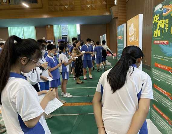 科普進(jìn)校園，防災(zāi)減災(zāi)伴我行——深圳市氣象局開展“我為群眾辦實(shí)事”系列之防災(zāi)減災(zāi)進(jìn)校園宣傳活動(dòng)